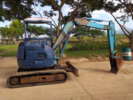 ขายรถขุด Hitachi EX33MU เครื่องยนต์คูโบต้าD1503 จำนวน3สูบ คอนโทรลน้ำมัน ปั้มนิ้ว แทรคยาง มีใบมีด สวิงบูม รถเดิมๆเก่านอก (มีเอกสาร) ยังไม่ผ่านการใช้งานในไทย