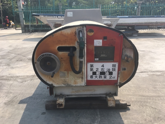 ขายถังน้ำมัน อลูมิเนียม เก่า ญี่ปุ่น ขนาดบรรจุ 2,000 ลิตร DC 12 V มีปั๊มและหัวจ่าย บอกปริมาณลิตรแบบ อะนาล็อค ขายถังน้ำมัน อลูมิเนียม เก่า ญี่ปุ่น ขนาดบรรจุ 2,000 ลิตร DC 12 V มีปั๊มและหัวจ่าย บอกปริมาณลิตรแบบ อะนาล็อค