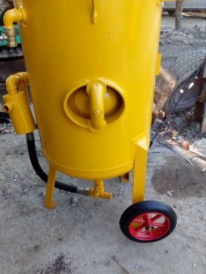 ขายถังยิงทราย ขนาด 350 ลิตร ยี่ห้อ TRB รุ่นTRB620 พร้อมชุดอุปกรณ์ (สินค้าใหม่ยังไม่เคยผ่านการใช้งาน)