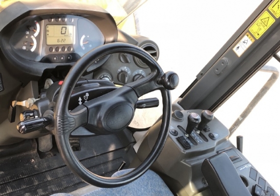 ขายรถตักล้อยาง HITACHI ZW220 (เทียบเท่า WA380-6) นำเข้าเองจากญี่ปุ่น สภาพสวยพร้อมใช้ มีVDOการทำงานครับ ขายรถตักล้อยาง HITACHI ZW220 (เทียบเท่า WA380-6) นำเข้าเองจากญี่ปุ่น สภาพสวยพร้อมใช้ มีVDOการทำงานครับ