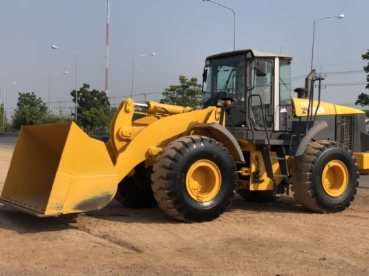 ขายรถตักล้อยาง HITACHI ZW220 (เทียบเท่า WA380-6) นำเข้าเองจากญี่ปุ่น สภาพสวยพร้อมใช้ มีVDOการทำงานครับ ขายรถตักล้อยาง HITACHI ZW220 (เทียบเท่า WA380-6) นำเข้าเองจากญี่ปุ่น สภาพสวยพร้อมใช้ มีVDOการทำงานครับ