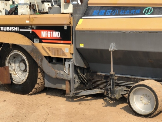 ขายรถปูยาง MITSUBISHI MF61WD (ขนาด 6 เมตร) ปี 2001 นำเข้าเองจากญี่ปุ่น สภาพสวยพร้อมใช้งาน มีVDOการทำงานครับ