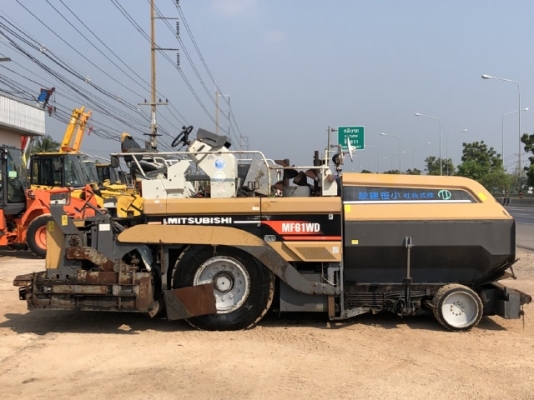 ขายรถปูยาง MITSUBISHI MF61WD (ขนาด 6 เมตร) ปี 2001 นำเข้าเองจากญี่ปุ่น สภาพสวยพร้อมใช้งาน มีVDOการทำงานครับ