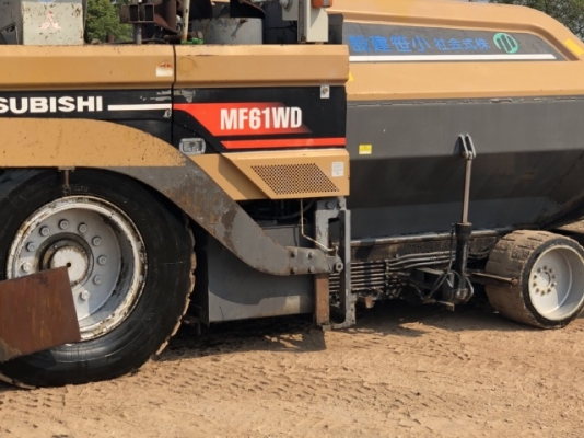 ขายรถปูยาง MITSUBISHI MF61WD (ขนาด 6 เมตร) ปี 2001 นำเข้าเองจากญี่ปุ่น สภาพสวยพร้อมใช้งาน มีVDOการทำงานครับ