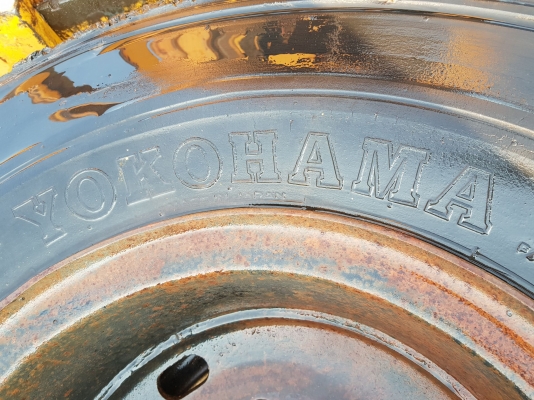 ขายยางรถบด มือ2 พร้อมกระทะ YOKOHAMA ขนาด 9.00-20 ขายยางรถบด มือ2 พร้อมกระทะ YOKOHAMA ขนาด 9.00-20