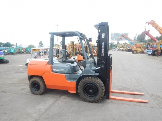 ขายครับรถญี่ปุ่นไม่เคยใช้งานในไทย TOYOTA 7FD50 T.0894071471