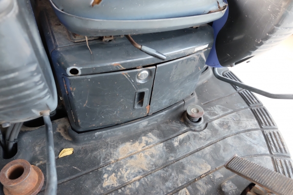 Komatsu pc30mr-1 เก่าญี่ปุ่น1,371 ชั่วโมง สีเดิมทั้งคัน ใหม่กว่านี้ก็ป้ายแดงแล้ว โทร 086-1602189 กันตวิชญ์