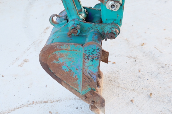 Komatsu pc30mr-1 เก่าญี่ปุ่น1,371 ชั่วโมง สีเดิมทั้งคัน ใหม่กว่านี้ก็ป้ายแดงแล้ว โทร 086-1602189 กันตวิชญ์