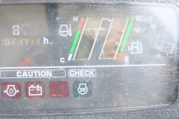 Komatsu pc30mr-1 เก่าญี่ปุ่น1,371 ชั่วโมง สีเดิมทั้งคัน ใหม่กว่านี้ก็ป้ายแดงแล้ว โทร 086-1602189 กันตวิชญ์