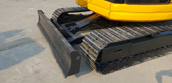 ขาย รถขุด KOMATSU รุ่น PC50UU-2-มือสองญี่ปุ่น แทรกเหล็ก สลัก บูทเอวแน่น 100\% สวยพร้อมใช้งาน มือถือ 0818753444  สอบถามเพิ่มเติมได้ที่ http://line.me/ti/p/mFkzr50JV