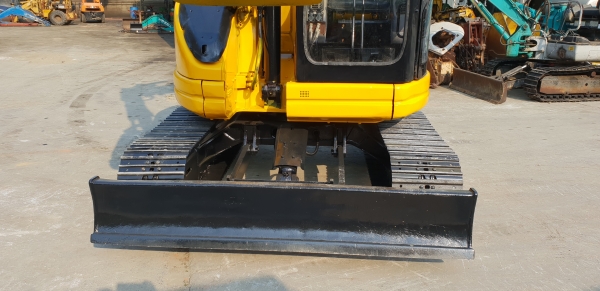 ขาย รถขุด KOMATSU รุ่น PC50UU-2-มือสองญี่ปุ่น แทรกเหล็ก สลัก บูทเอวแน่น 100\% สวยพร้อมใช้งาน มือถือ 0818753444  สอบถามเพิ่มเติมได้ที่ http://line.me/ti/p/mFkzr50JV