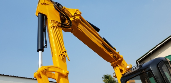 ขาย รถขุด KOMATSU รุ่น PC50UU-2-มือสองญี่ปุ่น แทรกเหล็ก สลัก บูทเอวแน่น 100\% สวยพร้อมใช้งาน มือถือ 0818753444  สอบถามเพิ่มเติมได้ที่ http://line.me/ti/p/mFkzr50JV