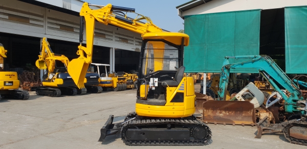 ขาย รถขุด KOMATSU รุ่น PC28UU-2-มือสองญี่ปุ่น แทรกเหล็ก สลัก บูทเอวแน่น 100\% สวยพร้อมใช้งาน มือถือ 0818753444  สอบถามเพิ่มเติมได้ที่ http://line.me/ti/p/mFkzr50JV