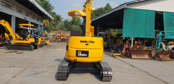 ขาย รถขุด KOMATSU รุ่น PC38UU-2-มือสองญี่ปุ่น แทรกเหล็ก สลัก บูทเอวแน่น 100\% สวยพร้อมใช้งาน มือถือ 0818753444