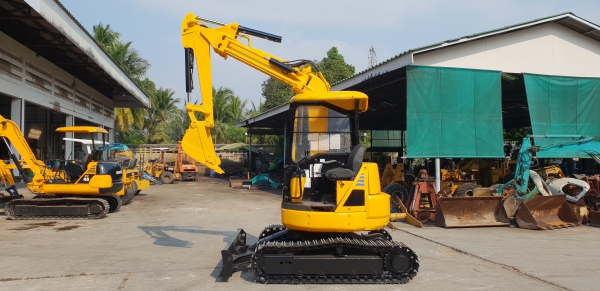 ขาย รถขุด KOMATSU รุ่น PC38UU-2-มือสองญี่ปุ่น แทรกเหล็ก สลัก บูทเอวแน่น 100\% สวยพร้อมใช้งาน มือถือ 0818753444