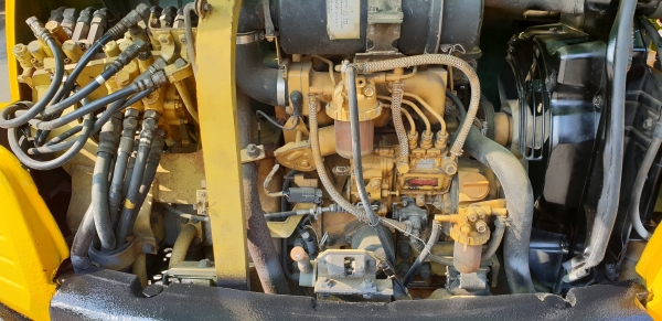 ขาย รถขุด KOMATSU รุ่น PC25-1- มือสองญี่ปุ่น แทรกเหล็ก สลัก บูทเอวแน่น 100\% คันนี้ มาพร้อม ไลน์กระแทก สวยพร้อมใช้งาน มือถือ 0818753444