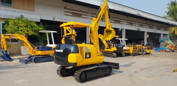 ขาย รถขุด KOMATSU รุ่น PC25-1- มือสองญี่ปุ่น แทรกเหล็ก สลัก บูทเอวแน่น 100\% คันนี้ มาพร้อม ไลน์กระแทก สวยพร้อมใช้งาน มือถือ 0818753444