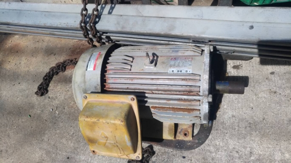 มอเตอร์ มิตซูบิชิ 7.5hp / 5.5kw/220v