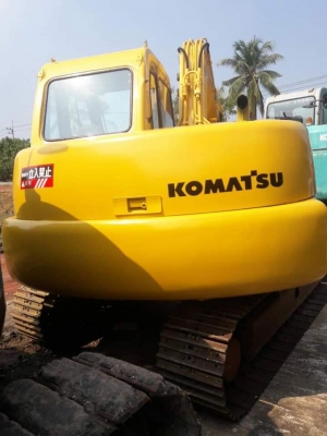 ขายจ้า..KOMATSU PC60-7. เก่านอกแท้  มีลายแย๊ก  เครื่องปั๊มดี  พร้อมใช้  โทร 089-3818694 จ๊อย