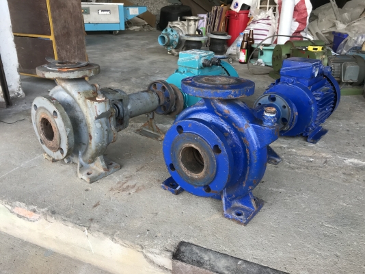 ขายชุดปั๊มน้ำ Kawamoto 65x50 S - 2M ขนาดเข้า 2.5นิ้ว ออก 2นิ้ว ใบพัดทองเหลือง made in Japan พร้อมมอเตอร์ 5.5HP. 2800rpm. 380V ไม่มีแท่น สภาพดีเดิมๆ หมุนนิ่ม พร้อมใช้งาน มี 2ชุด ราคาชุดละ 6,800 บาท