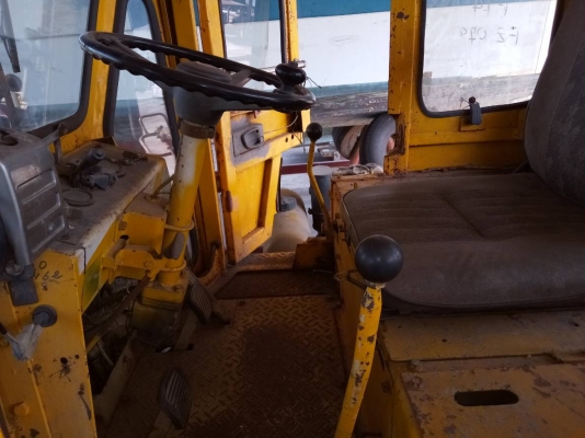 ขาย 185,000 รถตักเอวอ่อน 1.5 คิวMITSUBISHI WS 200  หัวเก๋ง เครื่องดี เกียร์แรง เอวแน่น ยางดี รถพร้อมใช้ เอกสารซื้อขาย รถอยู่ มีนบุรี 090-772-3710 090-772-3708