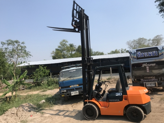 โฟคลิฟ โตโยต้าดีเชล 3 ตัน งากระดก เสาสูง4เมตร