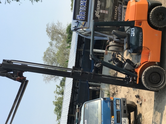 โฟคลิฟ โตโยต้าดีเชล 3 ตัน งากระดก เสาสูง4เมตร