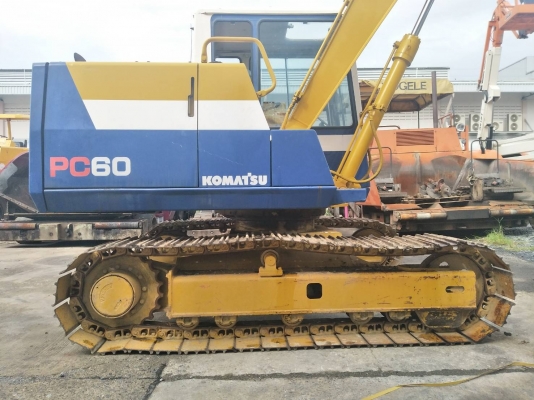 ขาย PC60-6#37823 จากญี่ปุ่น ไม่เคยใช้ในไทย เดิมๆ เก็บสีมาจากญี่ปุ่น บอดี้สวย ช่วงล่างเต็ม ระบบดี