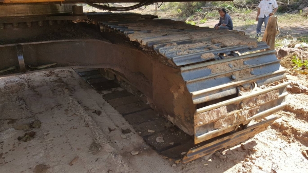 ขาย แบคโฮ CAT E200B เครื่อง 6D15 เทอร์โบ ปั้มเดิม เอวแน่น ช่วงล่างต้องเปลี่ยนโซ่กับใบแทรค เอกสารใบซื้อขาย