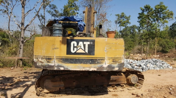 ขาย แบคโฮ CAT E200B เครื่อง 6D15 เทอร์โบ ปั้มเดิม เอวแน่น ช่วงล่างต้องเปลี่ยนโซ่กับใบแทรค เอกสารใบซื้อขาย