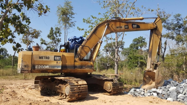 ขาย แบคโฮ CAT E200B เครื่อง 6D15 เทอร์โบ ปั้มเดิม เอวแน่น ช่วงล่างต้องเปลี่ยนโซ่กับใบแทรค เอกสารใบซื้อขาย