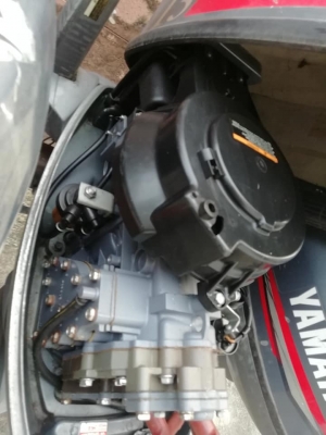 เครื่องยอดฮิต ยามาฮ่า 9.9 - 15 HP