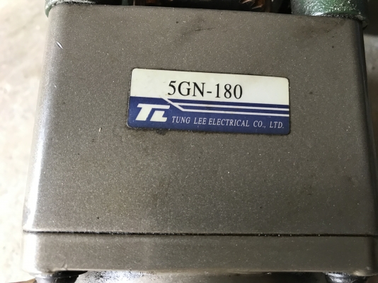 ( เหลือ 7ตัวครับ )ขายมอเตอร์เกียร์ Tung lee 70W 220V ไฟบ้าน made in Taiwan อัตราทด 1:180 เพลาออกประมาณ 8รอบต่อนาที สภาพสวยเดิมๆ หมุนนิ่ม พร้อมใช้งาน มี 14ตัว ราคาตัวละ 900 บาทพร้อมส่ง