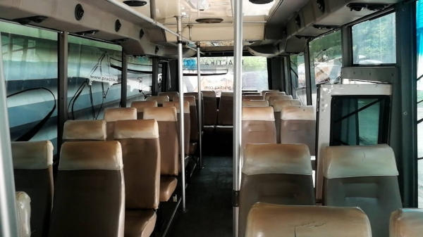 ขายรถบัส35ที่นั่ง BENZ เครื่อง 136 แรง ปี 2547 แอร์ไฟฟ้า ช่วงล่างถุงลม ยาว10 เมตร  มีรีวิวเครื่อง