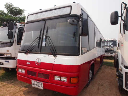 ขายรถบัส35ที่นั่ง BENZ เครื่อง 136 แรง ปี 2547 แอร์ไฟฟ้า ช่วงล่างถุงลม ยาว10 เมตร  มีรีวิวเครื่อง