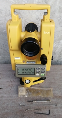 สินค้ามือสอง ขายกล้องวัดมุมอิเล็คทรอนิกส์ TOPCON DT-209  Electronic theodolite สภาพสวย Made in Japan รุ่นปัจจุบัน อุปกรณ์ตามรูป  พร้อม calibrate