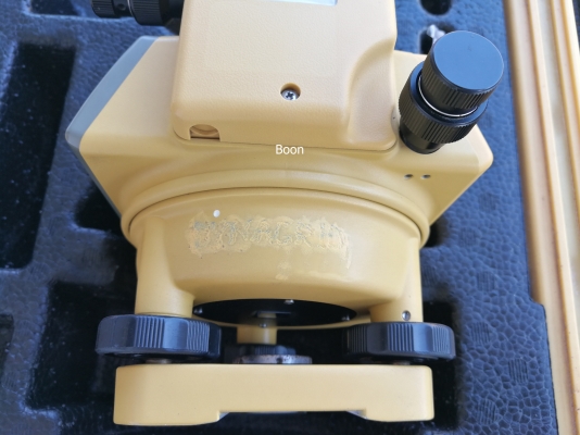 สินค้ามือสอง ขายกล้องวัดมุมอิเล็คทรอนิกส์ TOPCON DT-209  Electronic theodolite สภาพสวย Made in Japan รุ่นปัจจุบัน อุปกรณ์ตามรูป  พร้อม calibrate