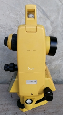 สินค้ามือสอง ขายกล้องวัดมุมอิเล็คทรอนิกส์ TOPCON DT-209  Electronic theodolite สภาพสวย Made in Japan รุ่นปัจจุบัน อุปกรณ์ตามรูป  พร้อม calibrate