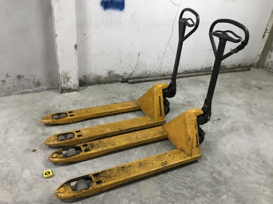 ขายรถยกลาก Jungheinrich รองรับน้ำหนัก 2,200Kg. Made in Germany สภาพสวยมาก ไม่มีรั่วซึม พร้อมใช้งาน มี 2ตัว ราคาตัวละ 4,800 บาท