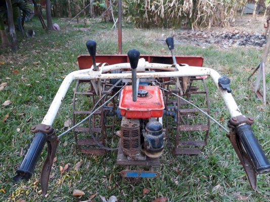 ขายตามสภาพรถเกี่ยวข้าวเดินตาม