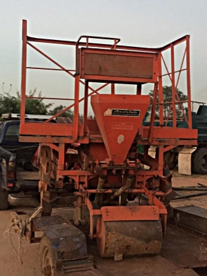 ขายเครื่องปลูกอ้อยกลกิจ