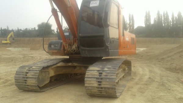 ขายด่วน!! Hitachi ZX-1 สภาพสวยค่ะ