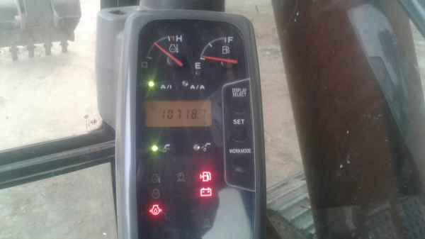 ขายด่วน!! Hitachi ZX-1 สภาพสวยค่ะ