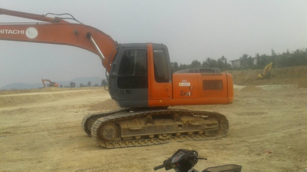 ขายด่วน!! Hitachi ZX-1 สภาพสวยค่ะ