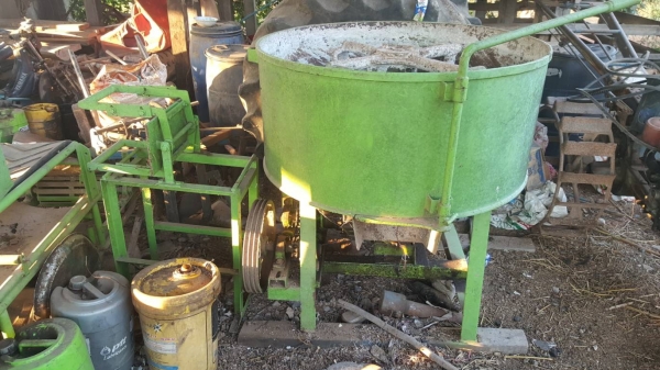 ขาย เครื่องอัดอิฐบล็อก ครบชุด เอาไปติดตั้งใช้งานได้เลยครับ