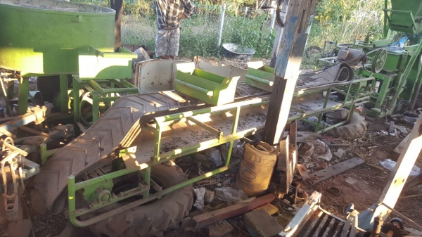 ขาย เครื่องอัดอิฐบล็อก ครบชุด เอาไปติดตั้งใช้งานได้เลยครับ