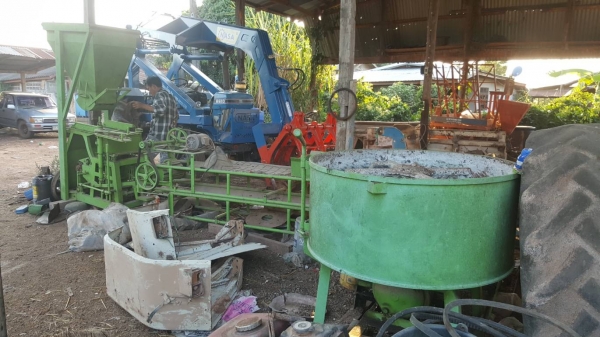 ขาย เครื่องอัดอิฐบล็อก ครบชุด เอาไปติดตั้งใช้งานได้เลยครับ