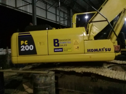 รถแม็คโคร โคมัตสุ 200 รุ่น 8 เวลาทำงาน 12,000 ชม. พร้อมเล่มทะเบียน