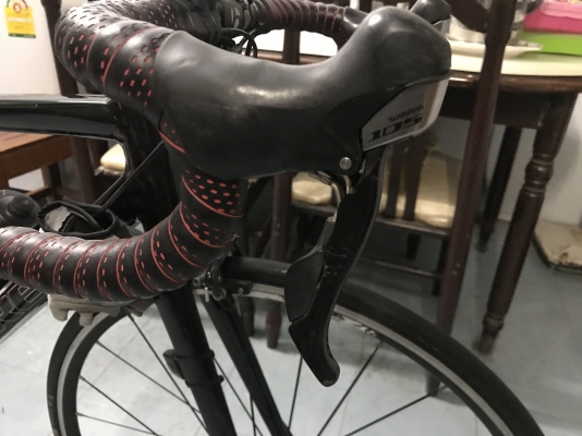 จักรยานเสือหมอบ TREK MADONE 2.1 จักรยานเสือหมอบ TREK MADONE 2.1