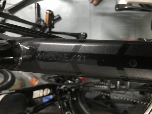 จักรยานเสือหมอบ TREK MADONE 2.1 จักรยานเสือหมอบ TREK MADONE 2.1